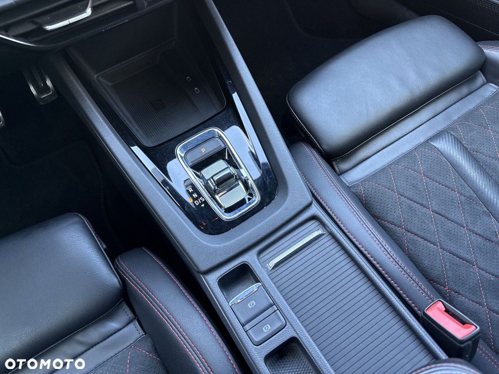 Skoda Octavia 2.0 TDI RS DSG - 28