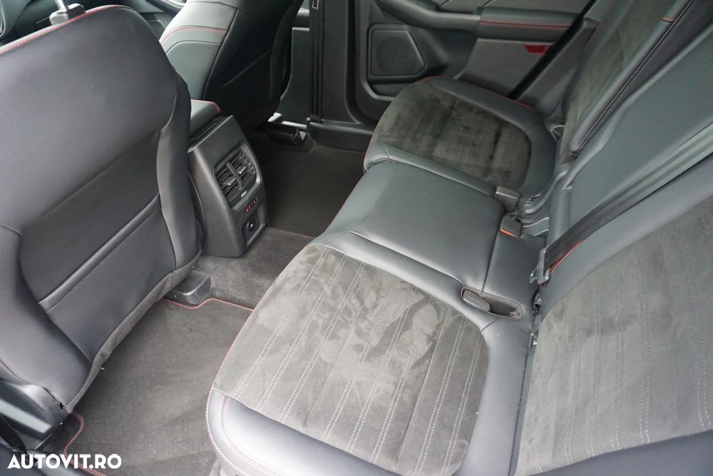 Ford Kuga 2.5 Duratec PHEV ST Line X - 31