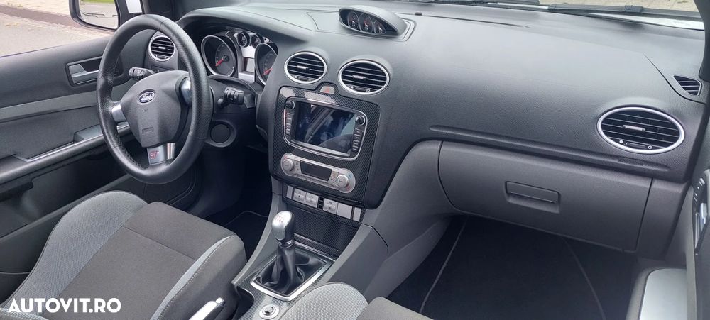 Ford Focus 2.5 ST Rally - 22