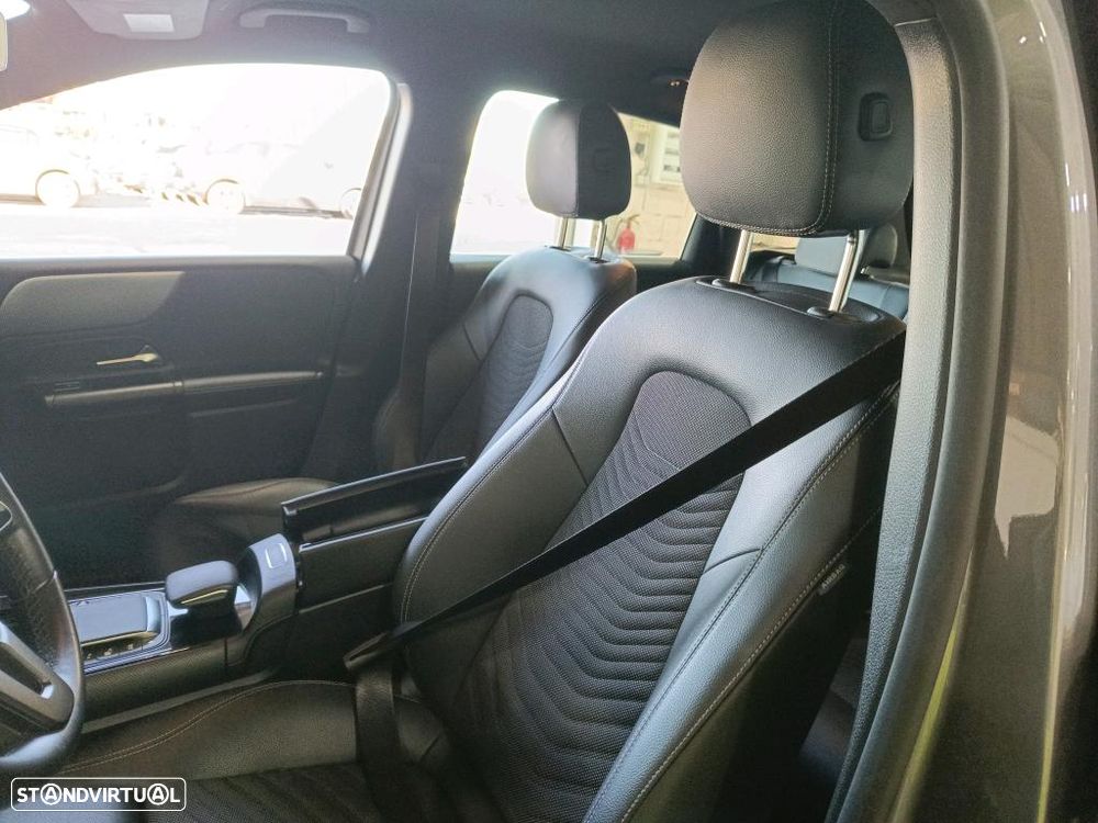 Mercedes-Benz B 250 e Style Plus — fotografia 5