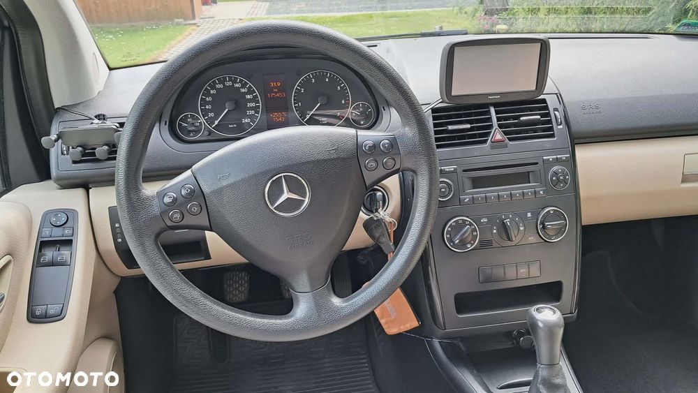 Mercedes-Benz Klasa A 160 Elegance - 13