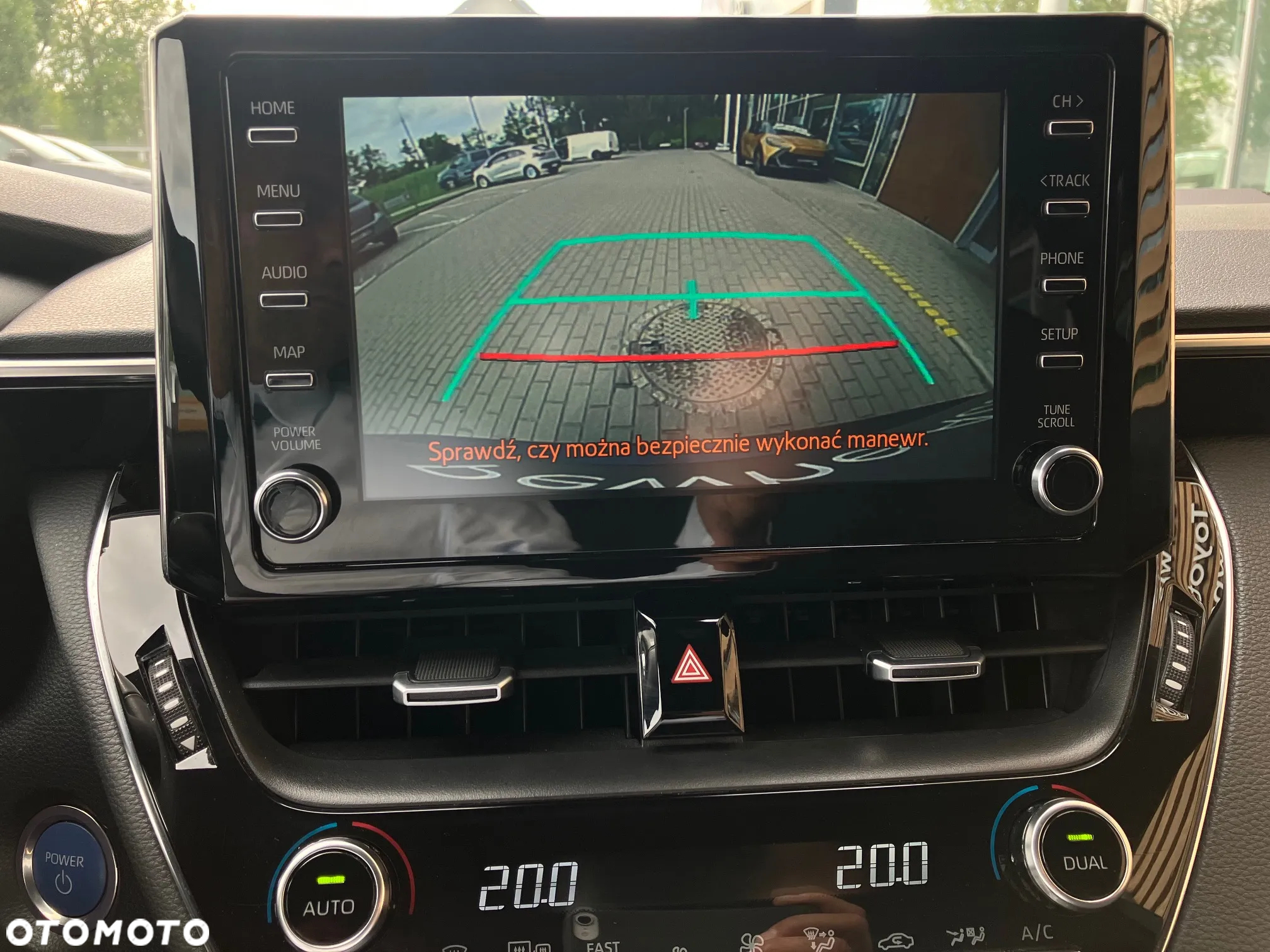 Toyota Corolla 1.8 Hybrid Comfort - 25