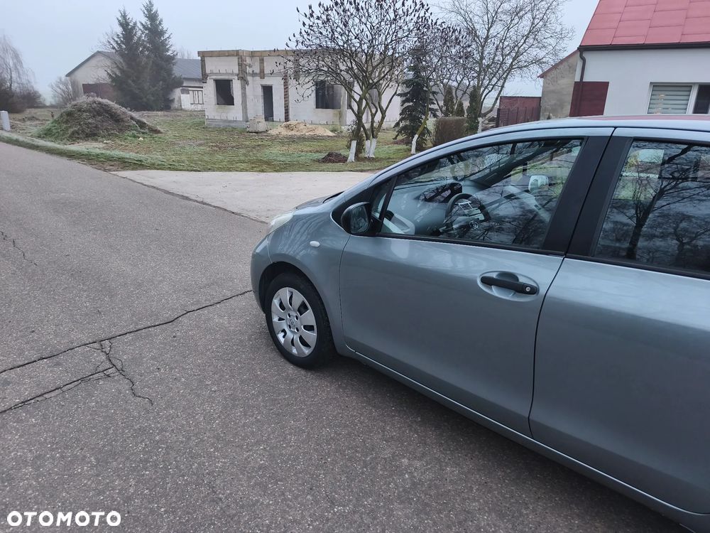Toyota Yaris 1.33 Luna - 4