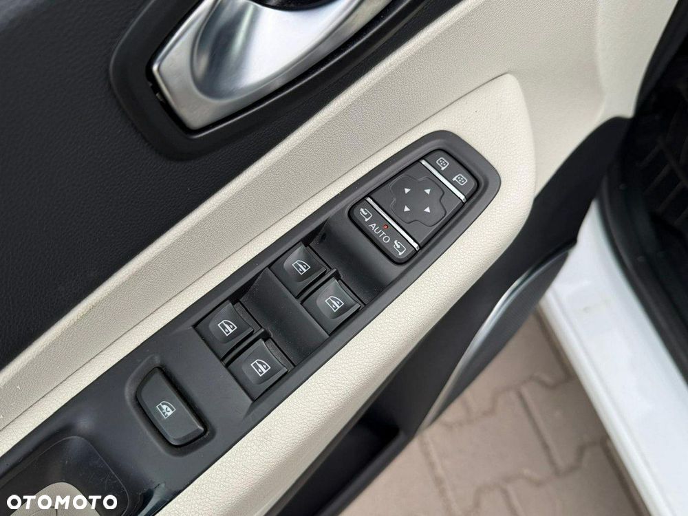 Renault Captur 1.2 Energy TCe XMOD - 11