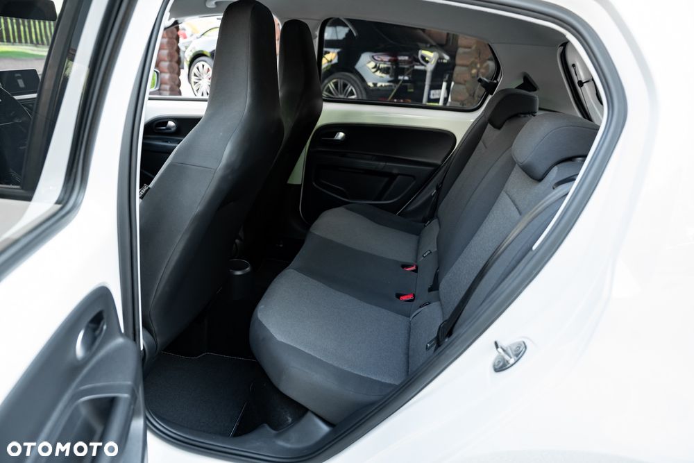 Volkswagen up! 1.0 high - 18
