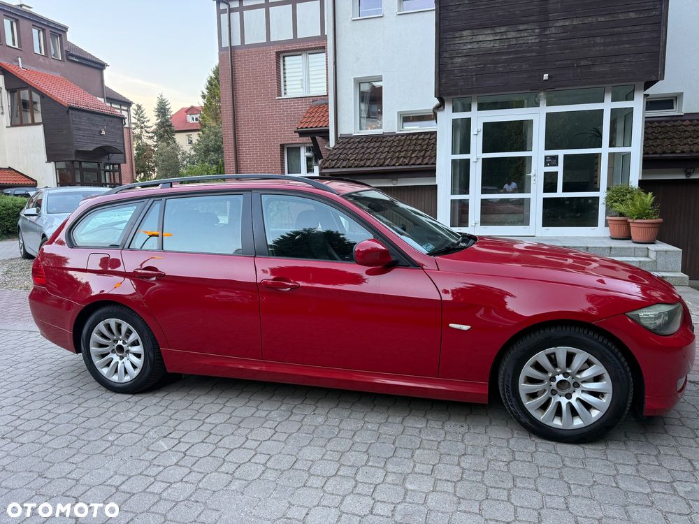 BMW Seria 3 320i - 4