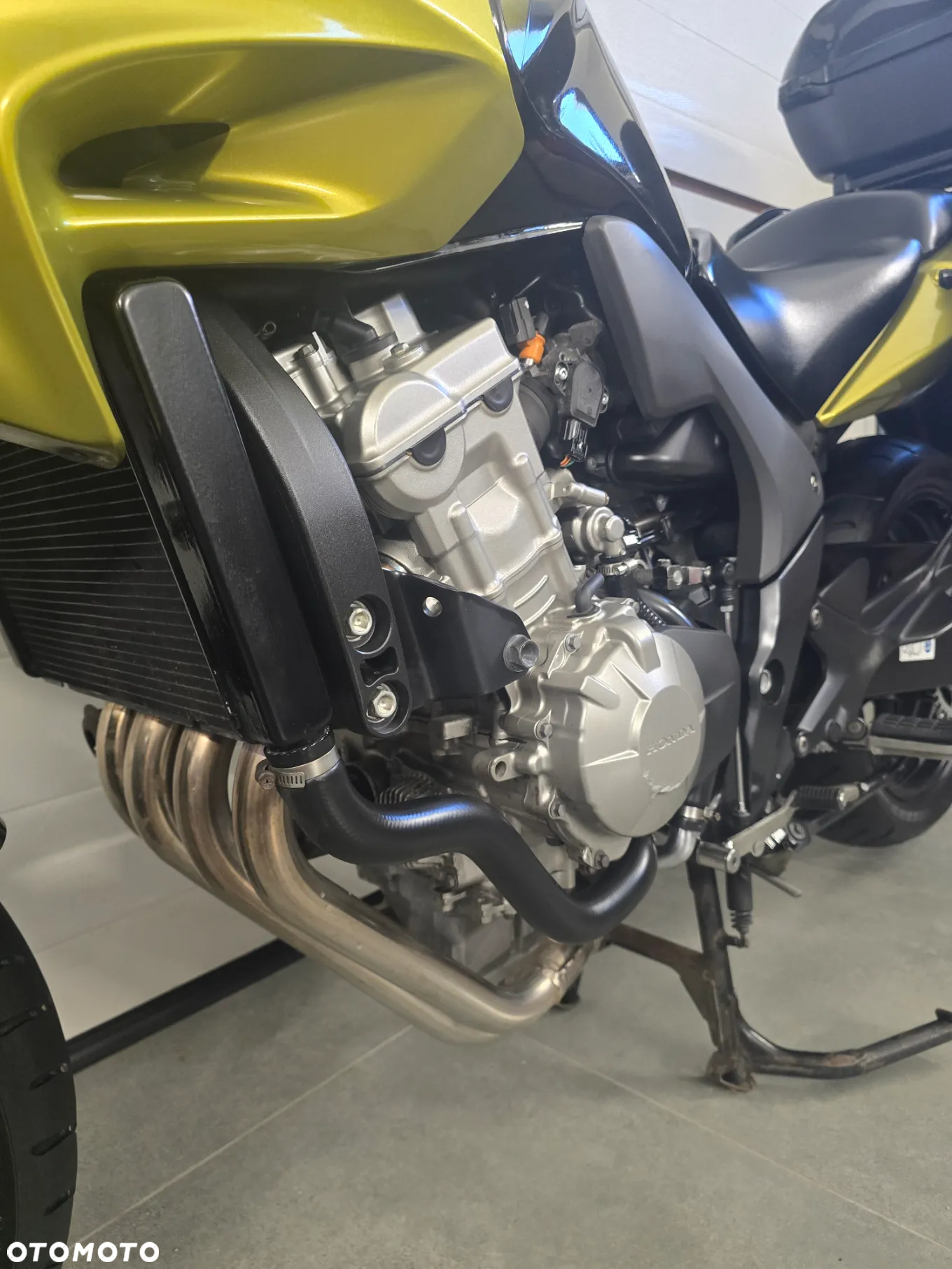 Honda CBF - 12