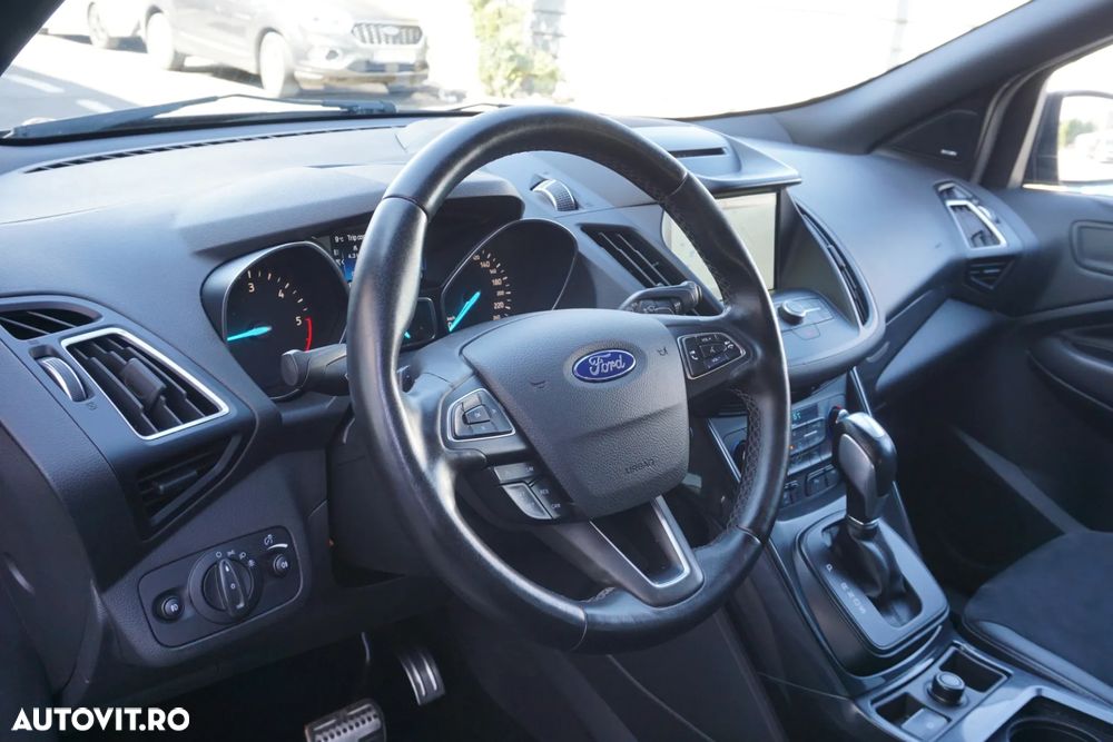 Ford Kuga 2.0 TDCi 4WD Powershift ST-Line - 11