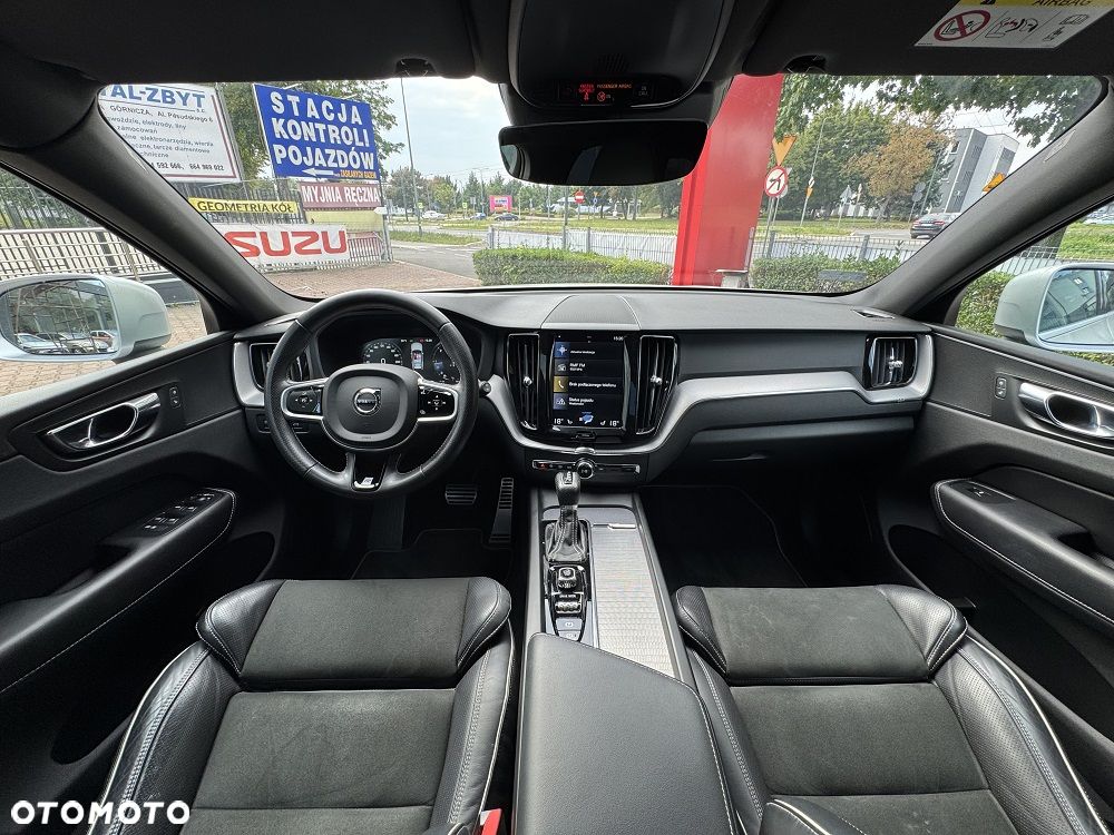 Volvo XC 60 D4 SCR AWD R-Design - 9