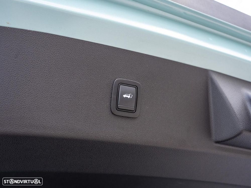 Renault 4 E-Tech 52 kWh Iconic Autonomia Conforto - 18