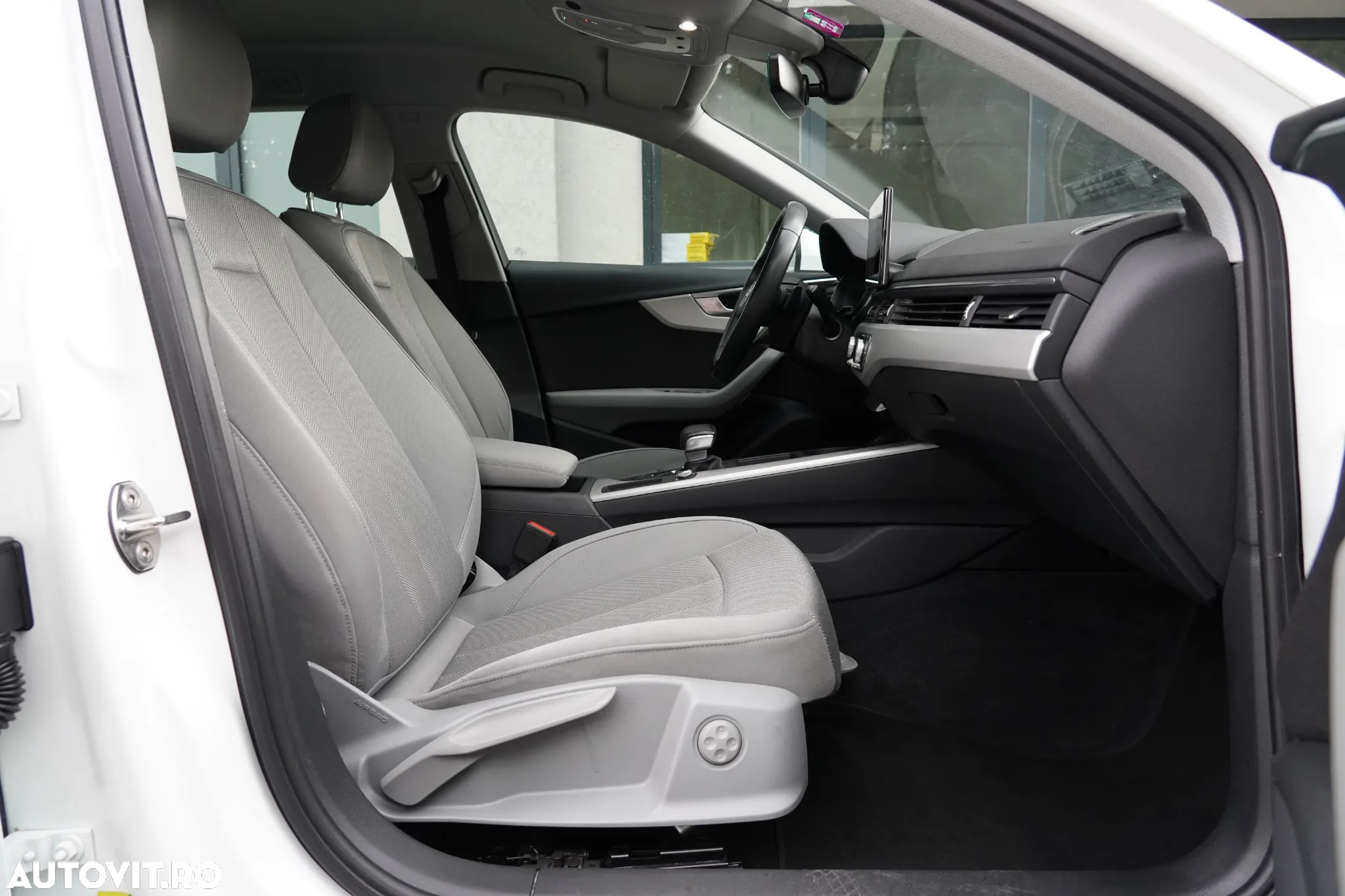 Audi A4 Avant 2.0 40 TDI S tronic MHEV Advanced - 2