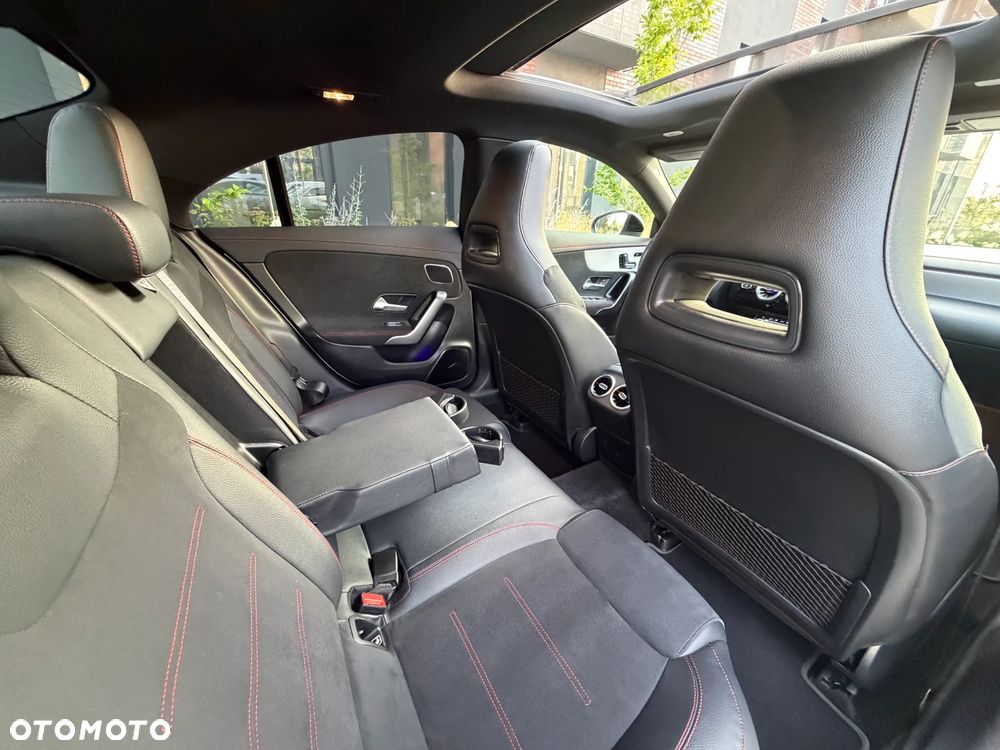 Mercedes-Benz CLA 200 AMG Line 7G-DCT - 4