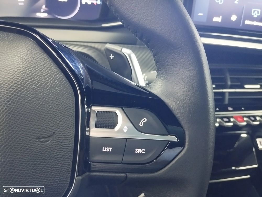 Peugeot 2008 1.2 PureTech Allure EAT8 - 20