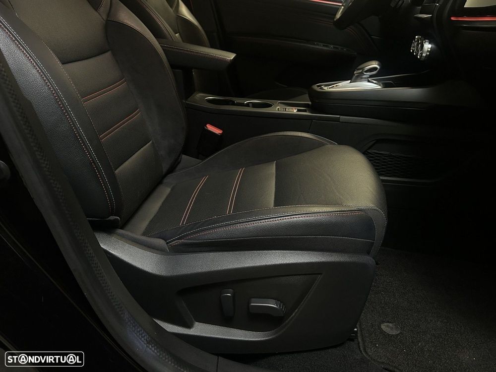 Renault Arkana 1.6 E-Tech R.S.Line - 46