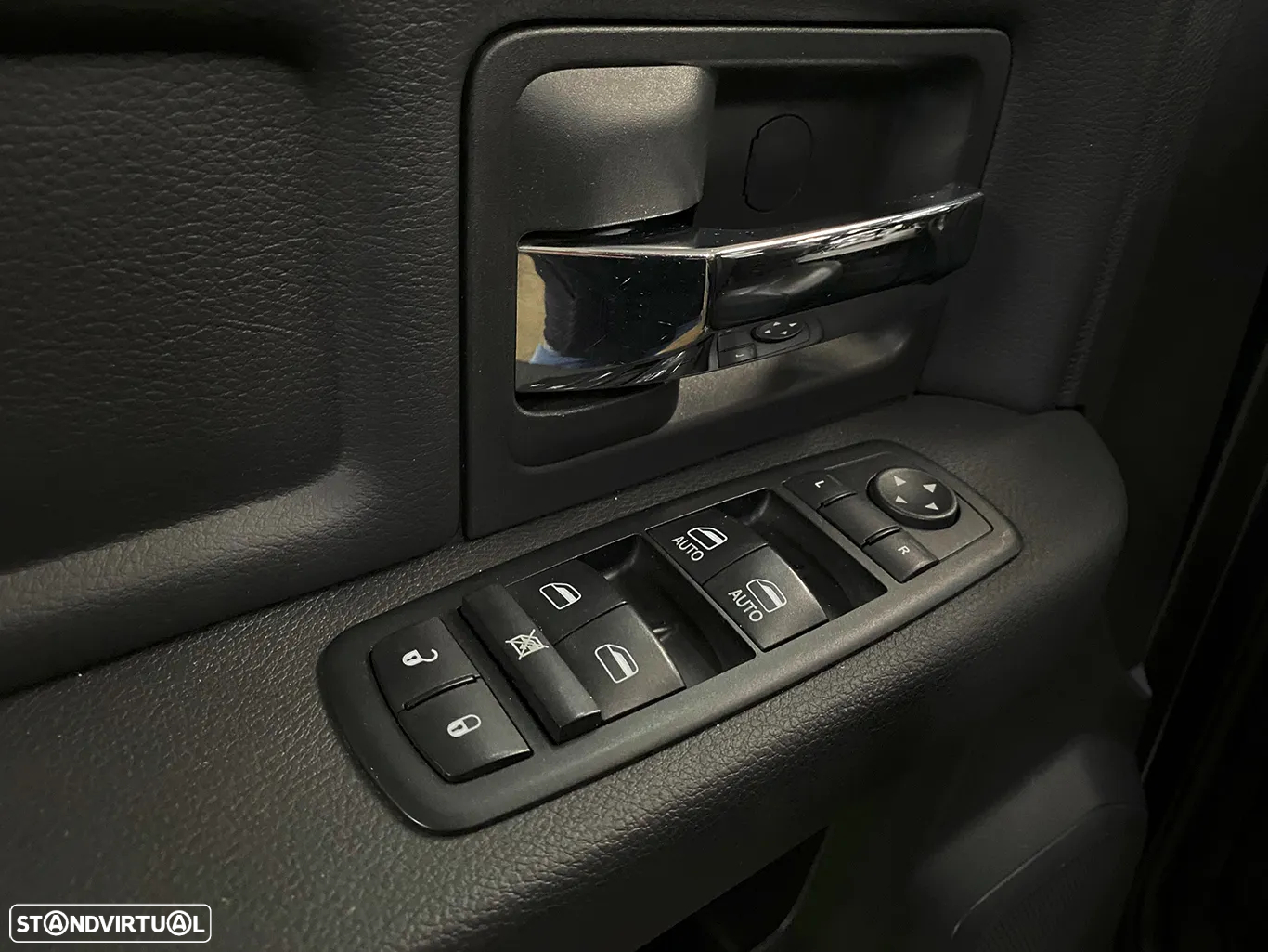 Dodge RAM 1500 5.7 V8 Hemi Sport OFFROAD - 39