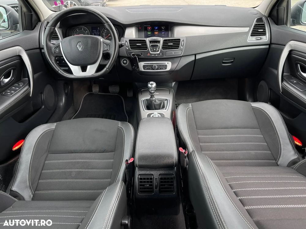 Renault Laguna dCi 110 FAP Limited - 21