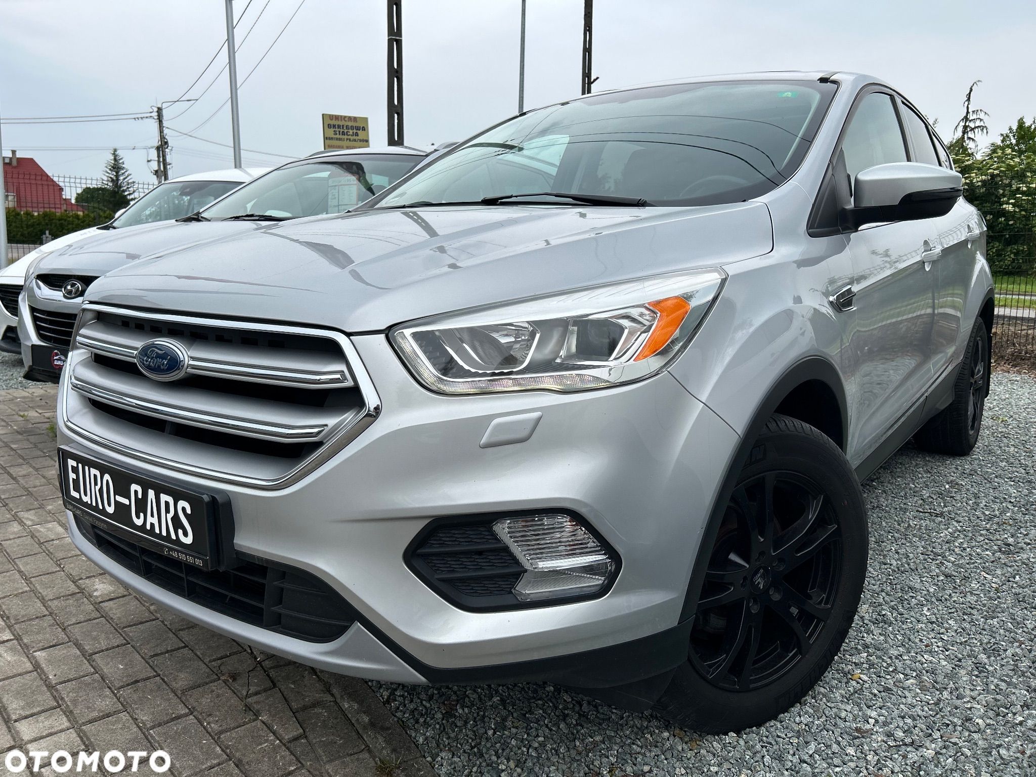 Ford Kuga 1.5 EcoBoost 2x4 Black & Silver - 1