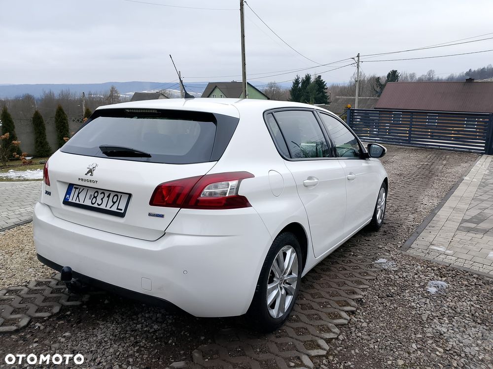 Peugeot 308 - 8