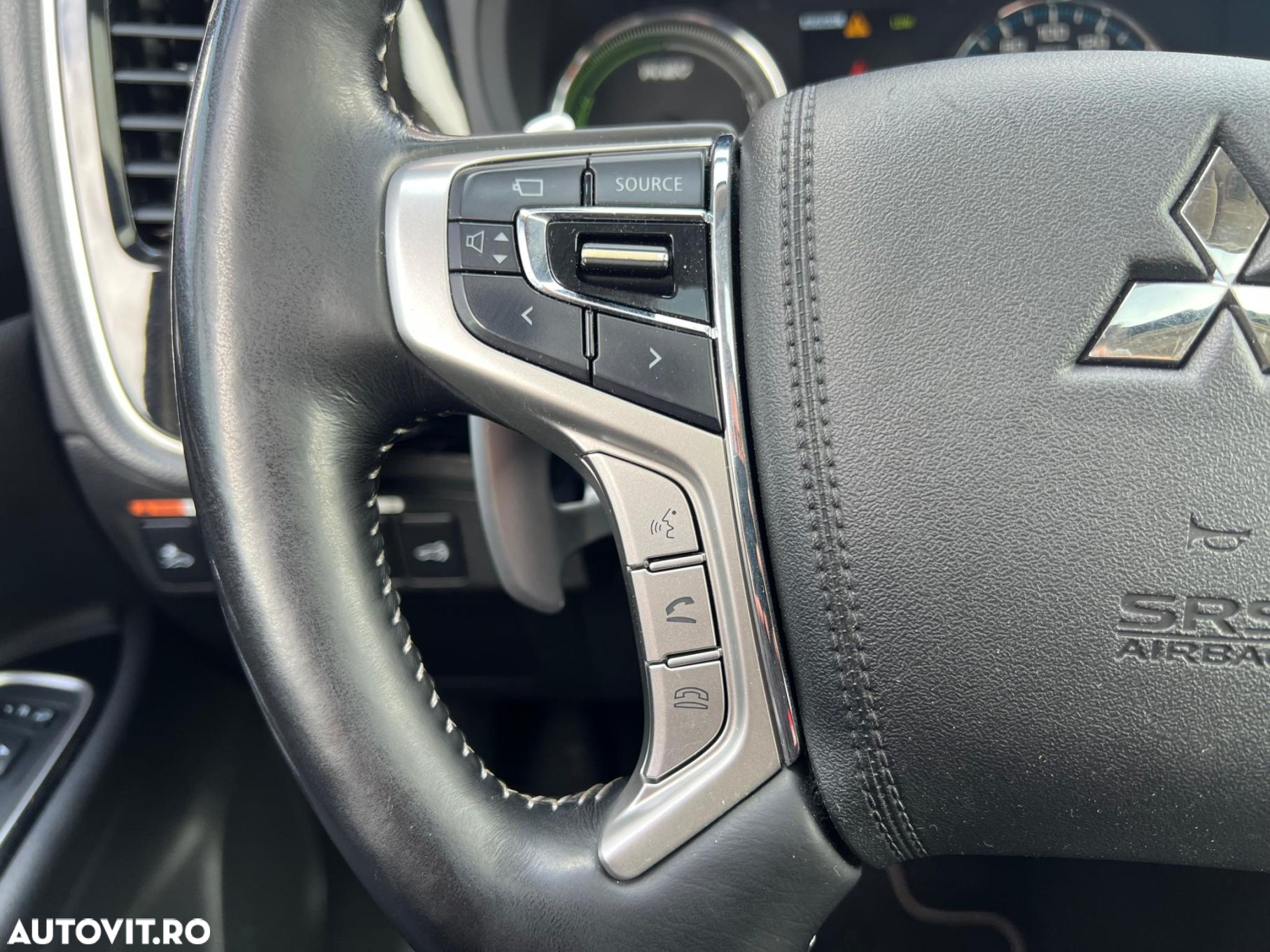 Mitsubishi Outlander - 19