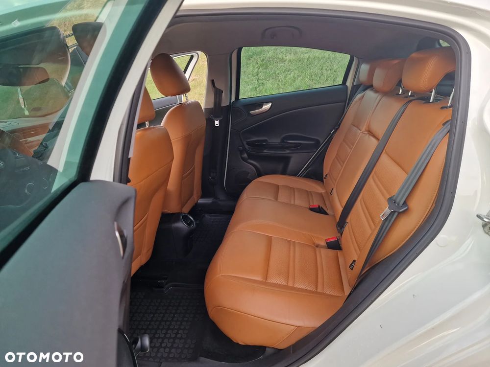 Alfa Romeo Giulietta 2.0 JTDM Distinctive - 14
