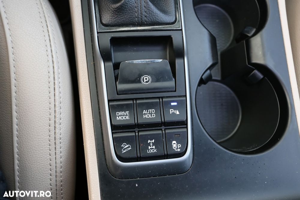 Hyundai Tucson 2.0 CRDI 4WD 6AT Luxury Pack+ - 28