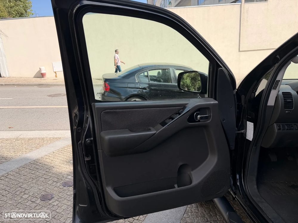 Nissan Pick Up 2.5 TD CD Navara XTr+Box+CD - 9
