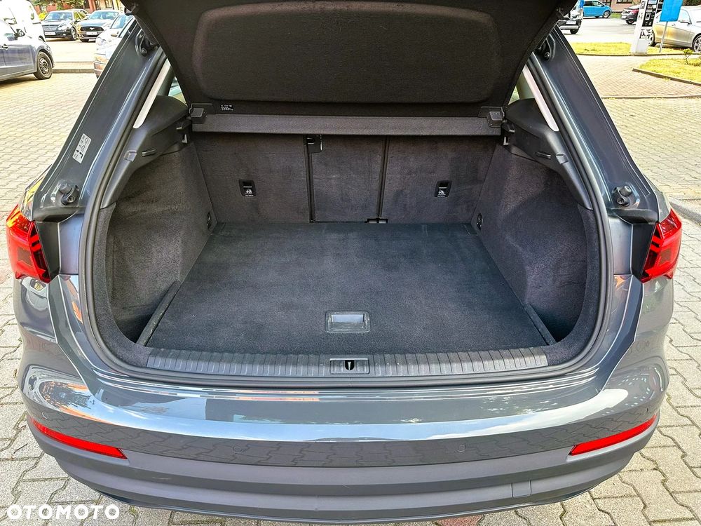 Audi Q3 2.0 TDI S tronic design - 14