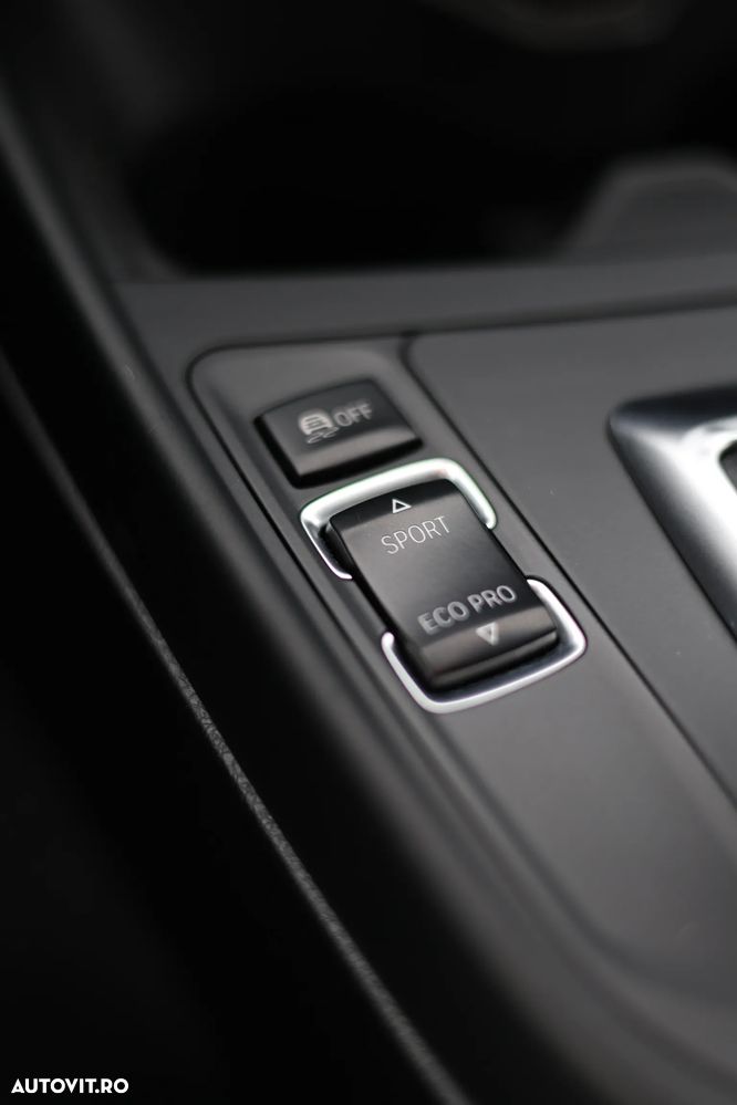 BMW Seria 1 120d xDrive AT Advantage - 28