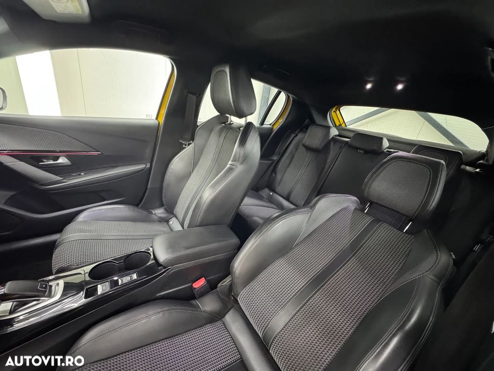 Peugeot 208 PureTech 130 EAT8 GT - 5