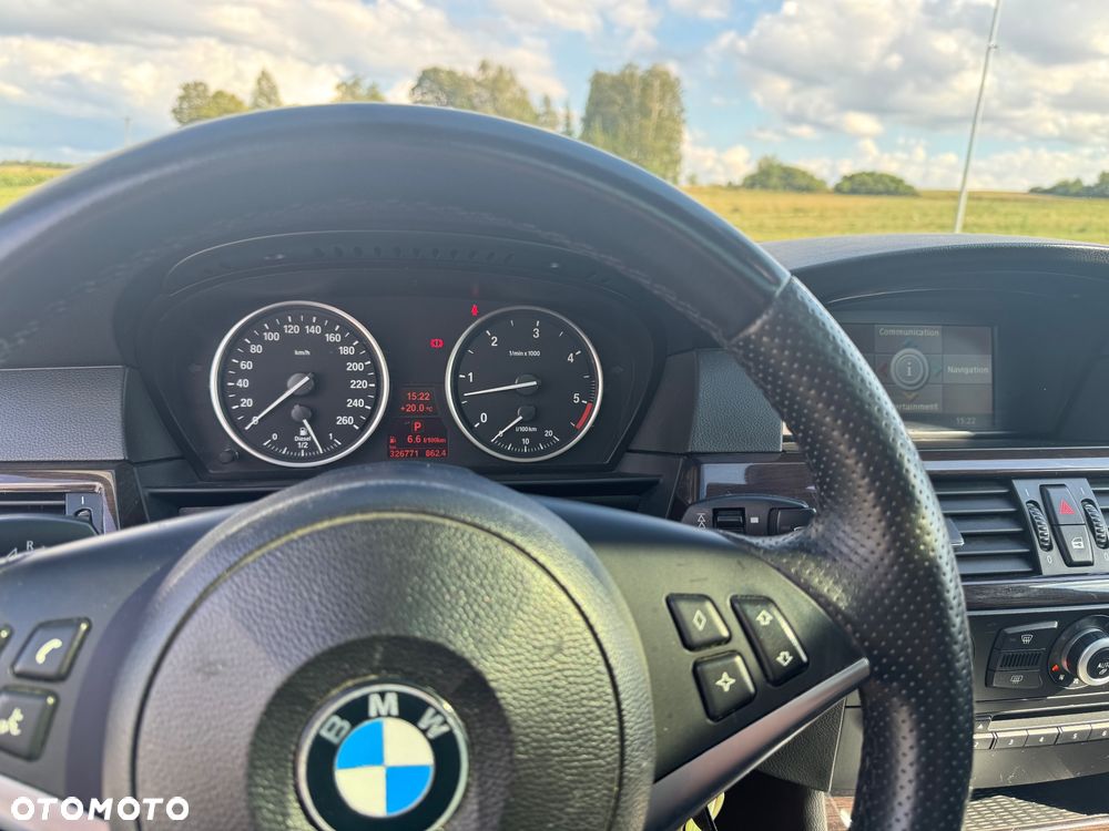 BMW Seria 5 525d - 7