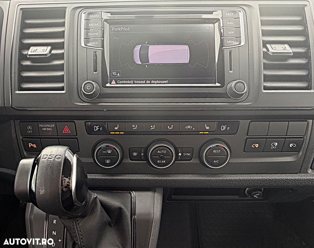 Volkswagen Caravelle - 27