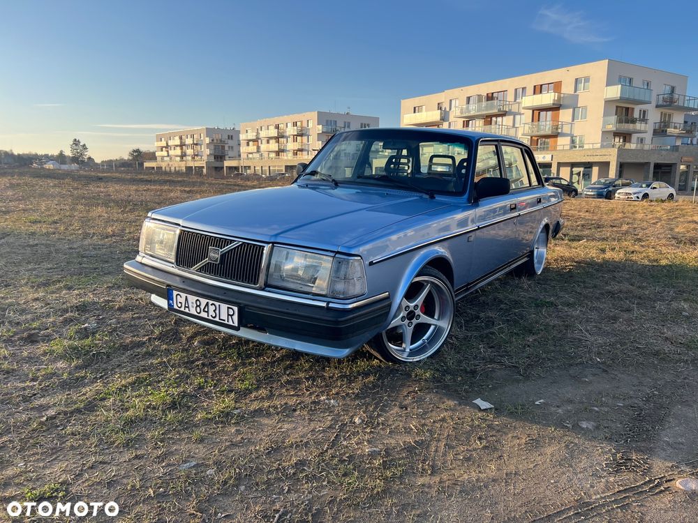 Volvo Seria 200 - 4