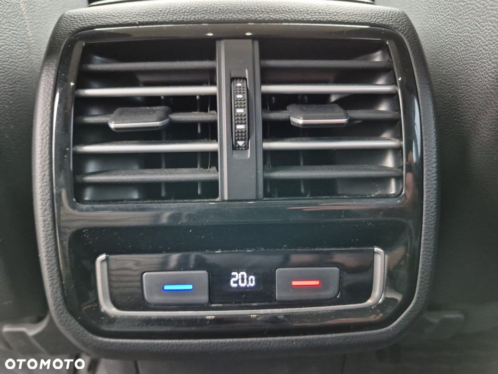 Volkswagen Passat Variant 1.8 TSI BMT Highline DSG - 30