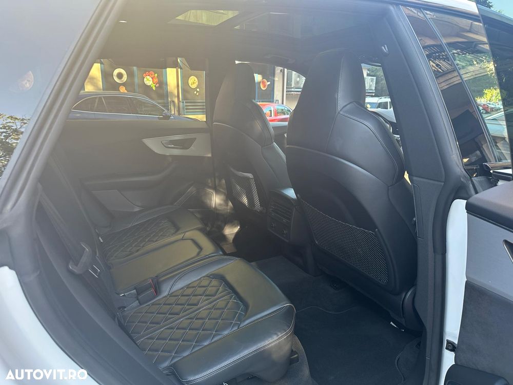Audi Q8 - 14