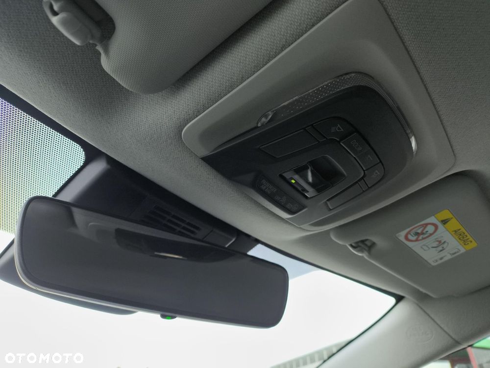 Toyota Corolla 1.8 Hybrid Style - 28