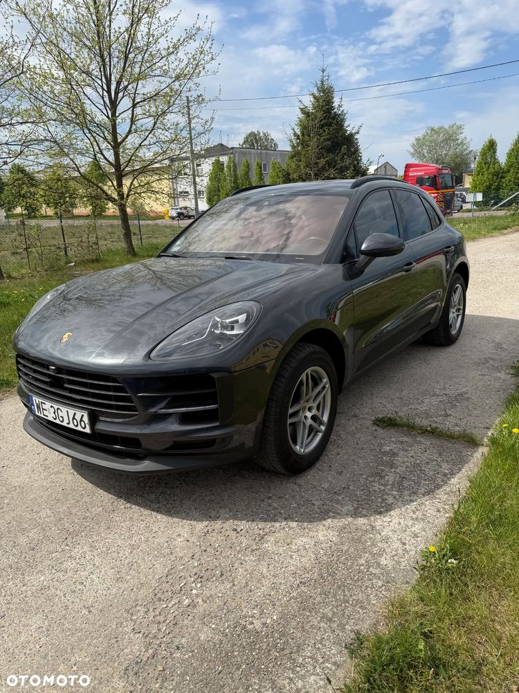 Porsche Macan - 1
