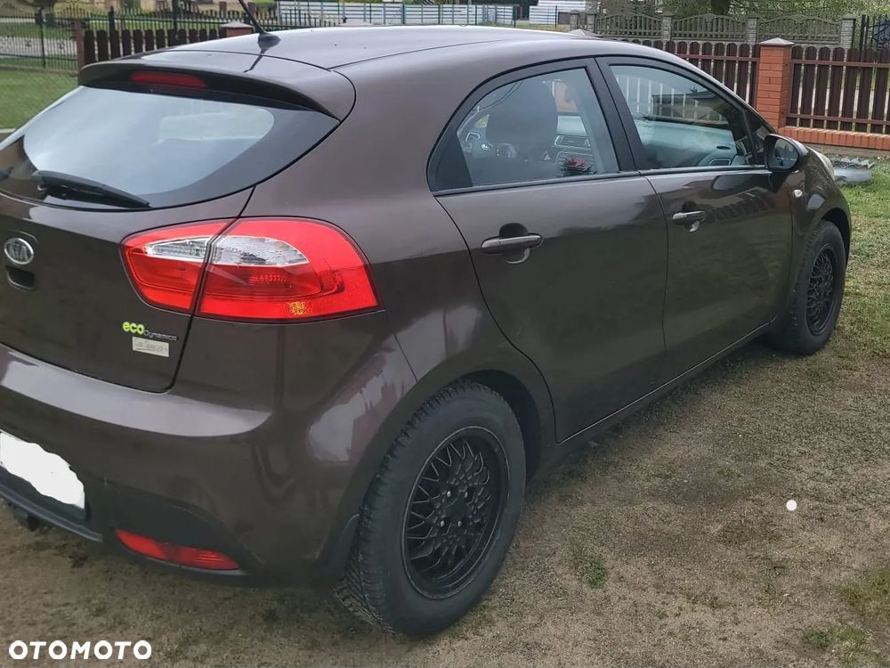 Kia Rio - 6