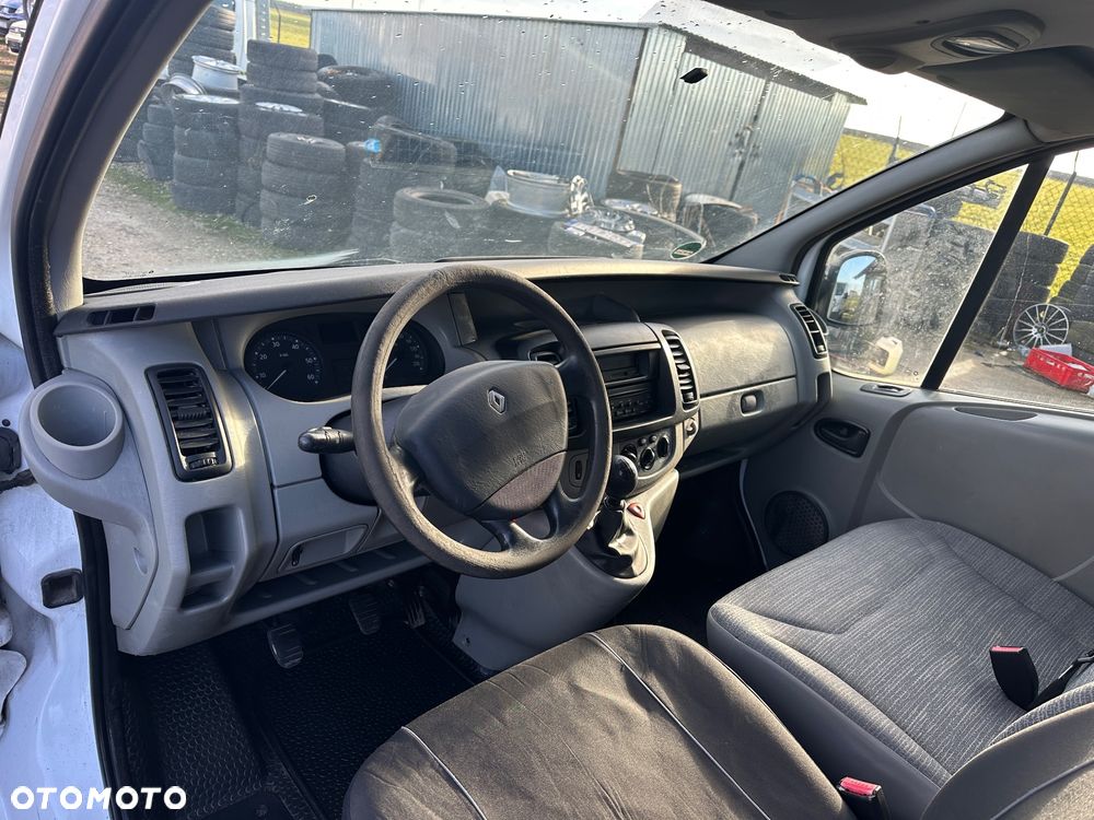 Renault Trafic - 15