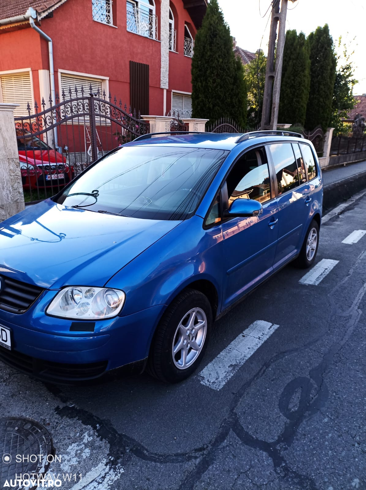 Volkswagen Touran 2.0TDI Trendline - 3