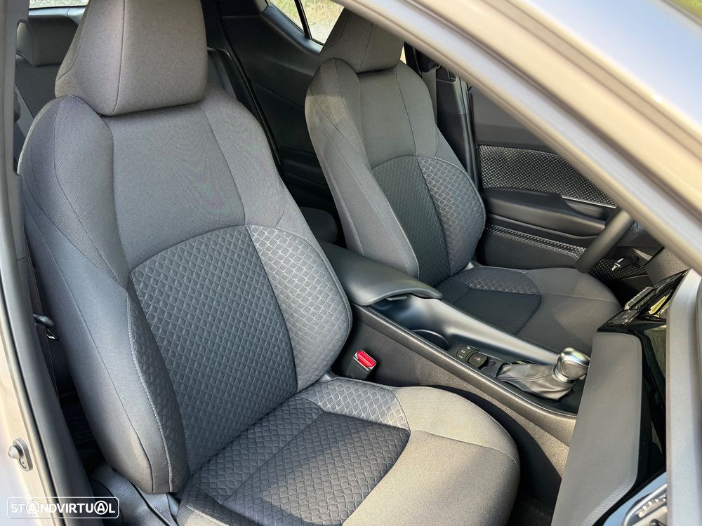 Toyota C-HR 1.8 HSD Comfort+P.Style - 31