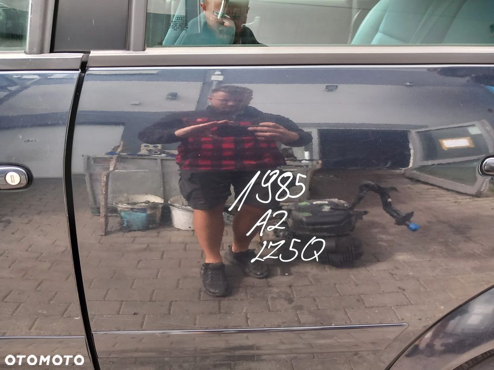 AUDI A2 DRZWI LEWE TYLNE LEWY TYŁ KOLOR: LZ5Q - 2