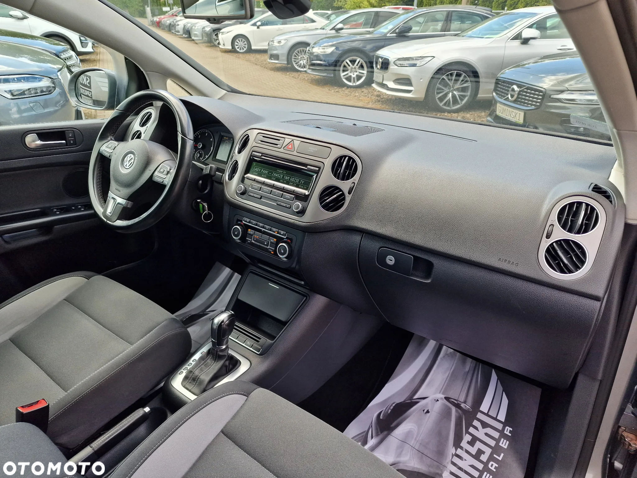 Volkswagen Golf Plus 1.6 TDI BlueMot Comfortline DSG - 20
