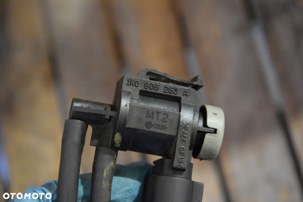 AUDI A3 8P LIFT 08-12 1.6 TDI Zawór podciśnienia 1K0906283A - 3