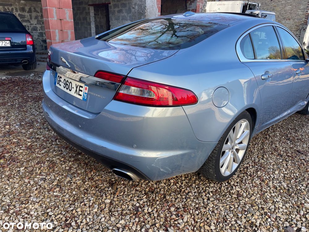 Jaguar XF - 11
