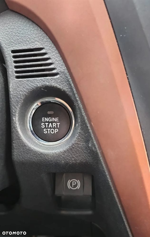 Toyota Avensis 1.8 Premium - 19