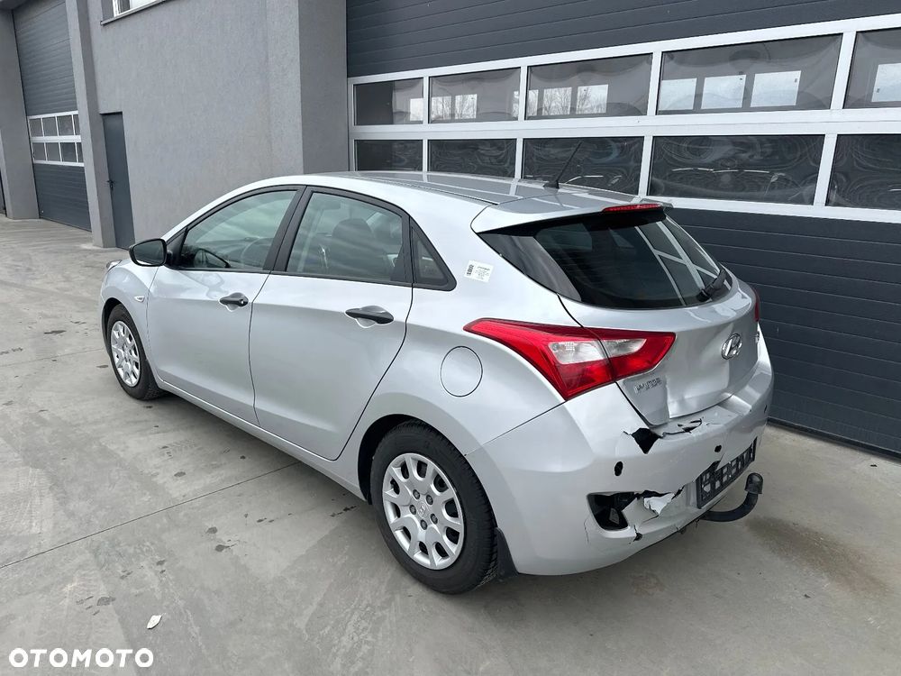 Hyundai i30 1.6 CRDi Classic - 8