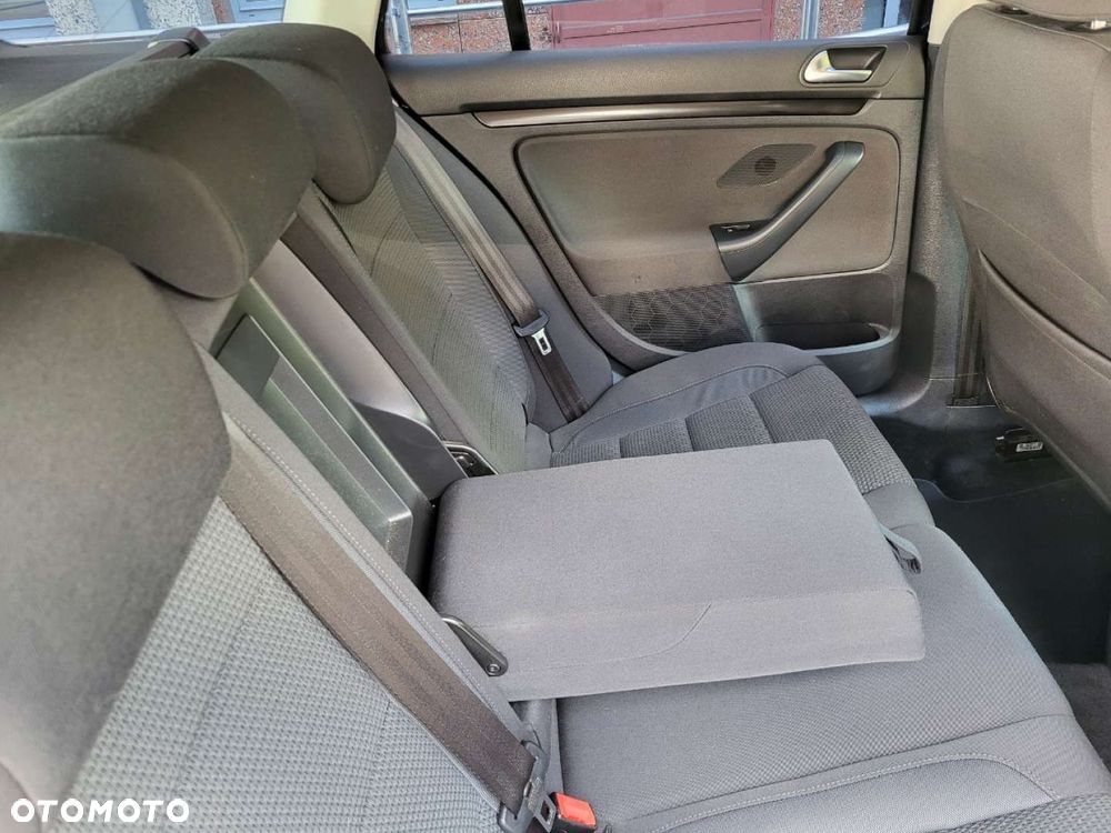 Volkswagen Golf - 9
