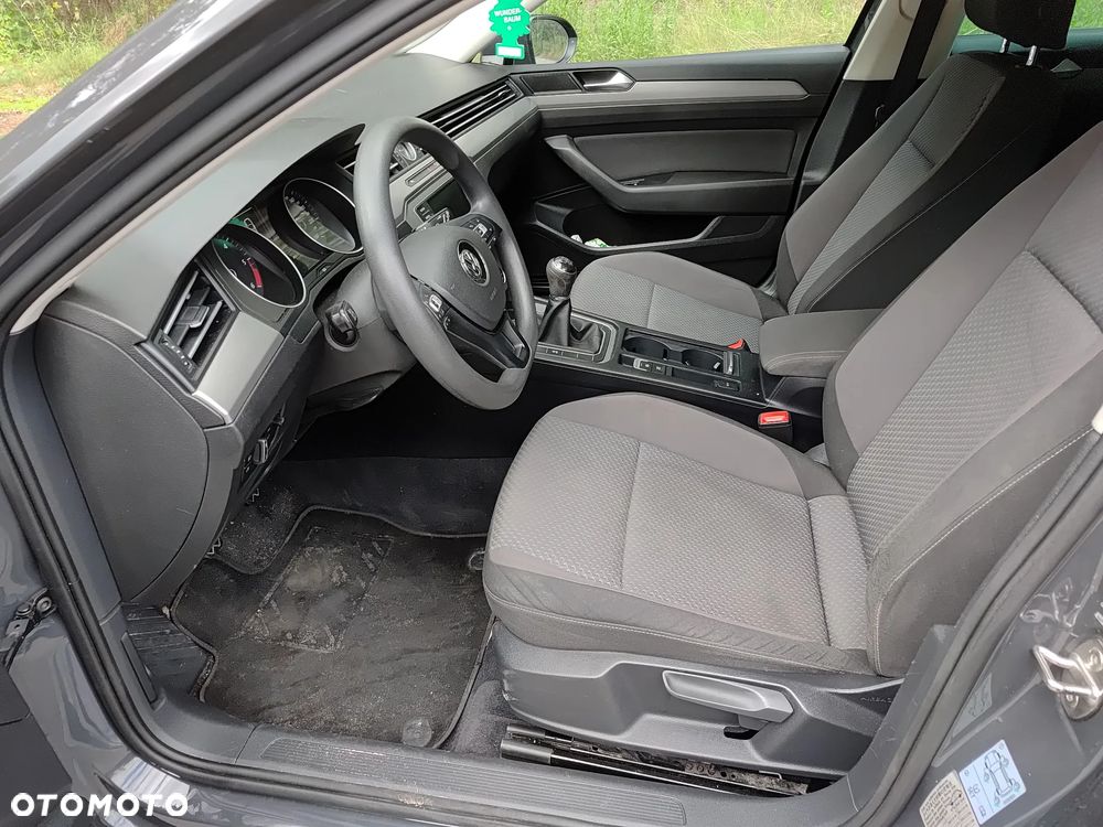 Volkswagen Passat 2.0 TDI BMT Comfortline - 21