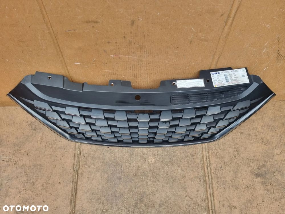 IVECO DAILY IV LIFT ATRAPA GRILL - 2