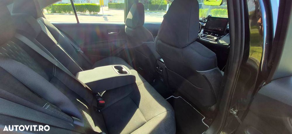 Toyota Corolla 1.8 HSD Dynamic - 13